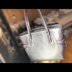 ✨SOLD✨ Michael Kors voyager bag